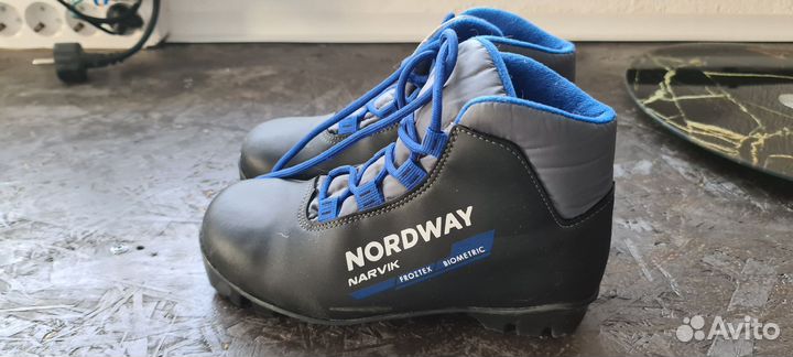 Лыжные ботинки детские 34 размер