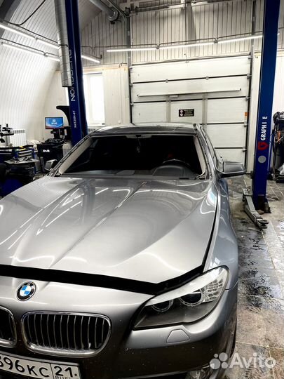 Замена лобового бмв Ф10