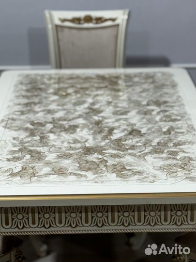 Стол и Стулья