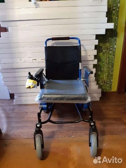 Инвалидная коляска с электроприводом