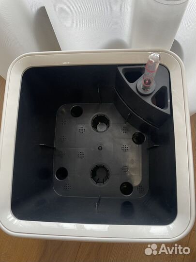 Кашпо с автополивом lechuza