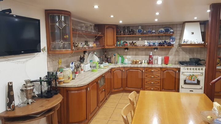 Дом 300 м² на участке 7,5 сот.