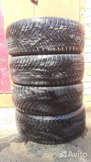 Bridgestone Ice Cruiser 7000 16/180 R16