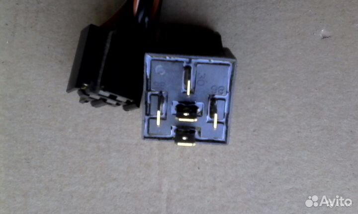 Реле 5 клемм 12 вольт