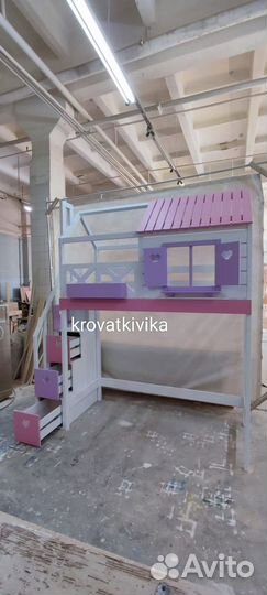 Кровать чердак домик