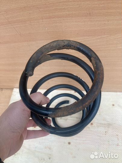 Пружина передняя Skoda Fabia 2010г