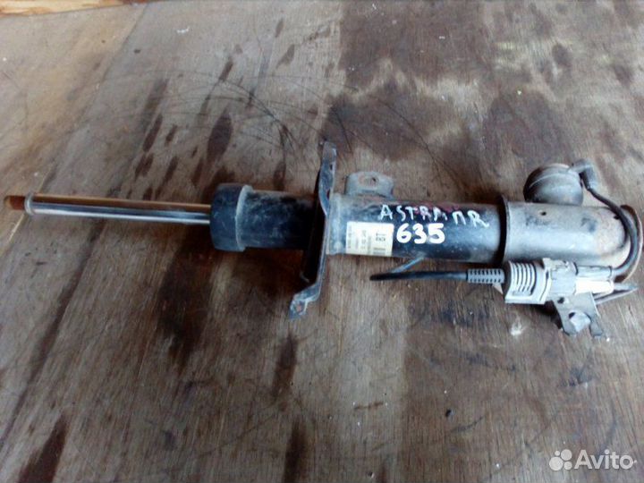 Стойка подвески передняя правая Opel Astra H L48