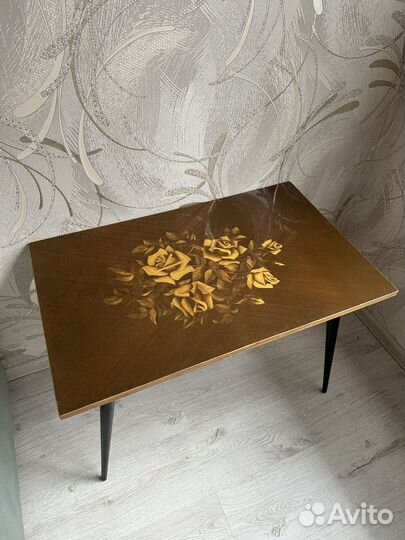 Журнальный столик