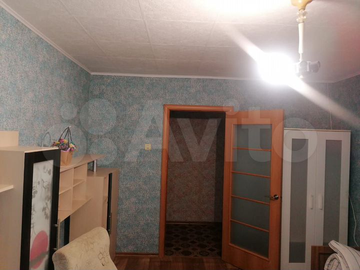 2-к. квартира, 52 м², 1/9 эт.