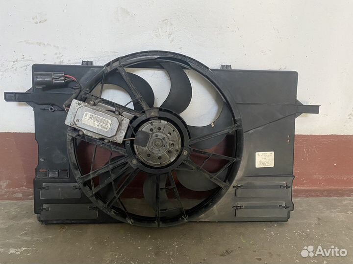 Вентилятор охлаждения радиатора