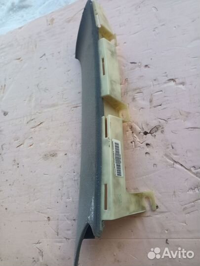 Обшивка стойки задняя правая 4E0867246 Audi A8 d3