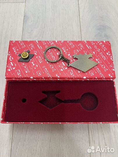 Набор фк Спартак Брелок и значок античное золото