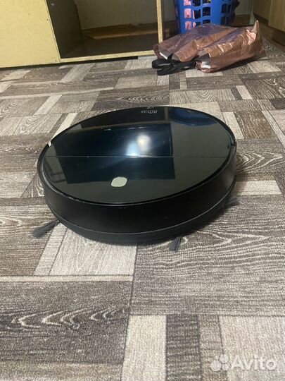 Робот пылесос