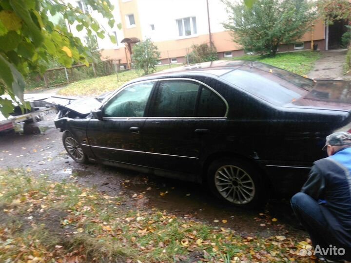 Бмв е39 523 в разбор