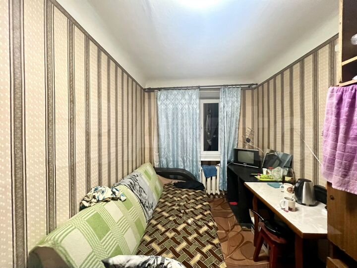 Комната 10 м² в 4-к., 2/5 эт.