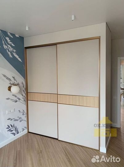 Шкаф двухстворчатый