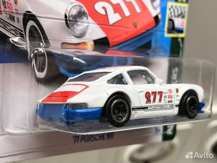 Hot Wheels Porsche 911 (Белый)