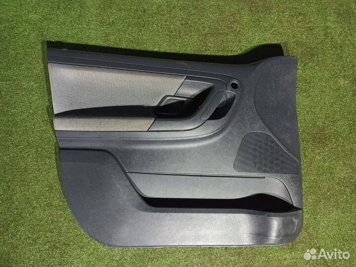 Обшивка двери передняя левая Skoda Fabia 2 хэтчбек