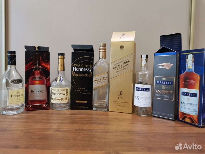 Пустые бутылки Hennessy, Remy Martin, Gold Label