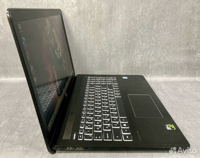 Топовый нр GTX 1050 4Gb, i7-7700HQ, 16, SSD+HDD