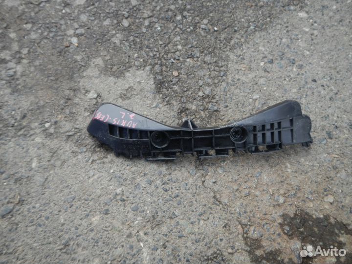 Кронштейн заднего бампера левый для Toyota Auris