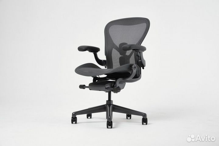 Компьютерное кресло Herman Miller Aeron