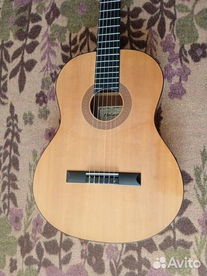 Классическая гитара Hohner, струны нейлон