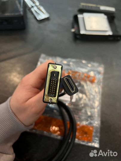 Кабель DVI -D на hdmi новый 1.5М