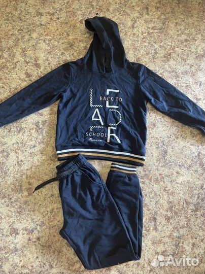 Спортивный костюм