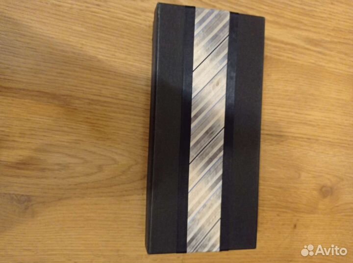 Набор из галстука, запонок, зажима, платочка