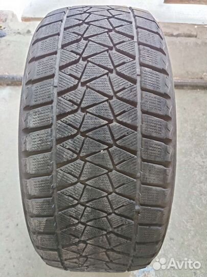 Bridgestone Blizzak DM-V2 265/50 R19