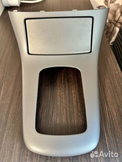 Консоль АКПП toyota avensis