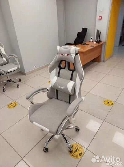 Компьютерное игровое кресло геймерское с массажем