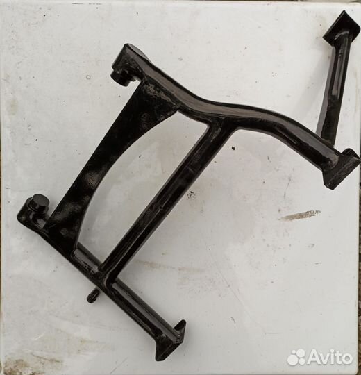 Центральная подножка на Хонда Варадеро XL1000