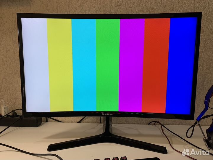 Монитор изогнутый Samsung C24F396FHI