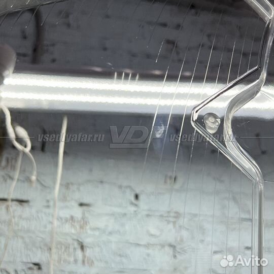 Уцененное стекло для фары Cadillac CTS (2002-2007)