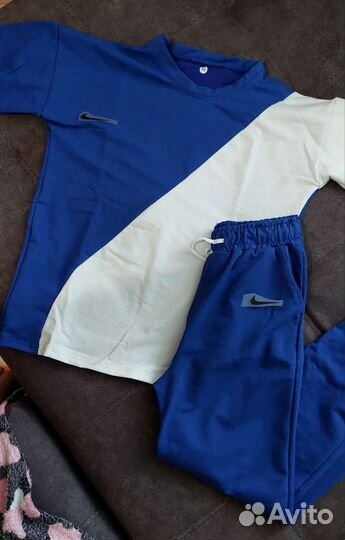 Спортивный костюм 42-44 размер