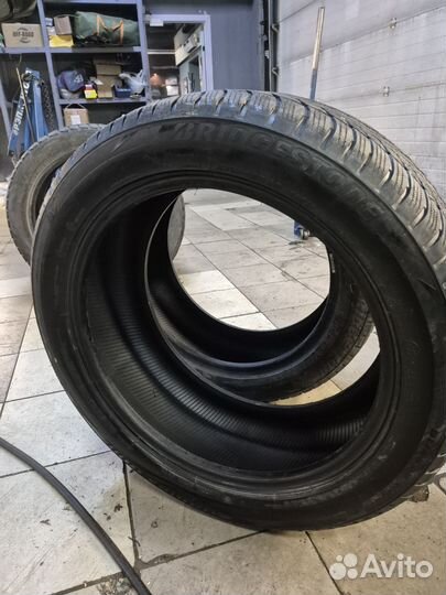 Bridgestone Blizzak LM-001 265/45 R20