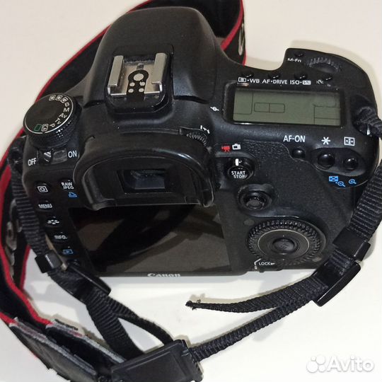 Зеркальный фотоаппарат canon 7D