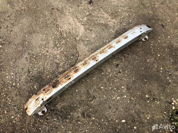 Усилитель бампера заднего Toyota Corolla e120