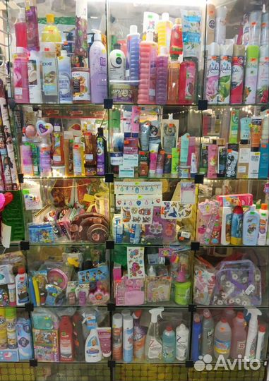 Шкаф витрина бу