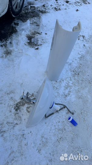 Раковина с тумбой в ванну