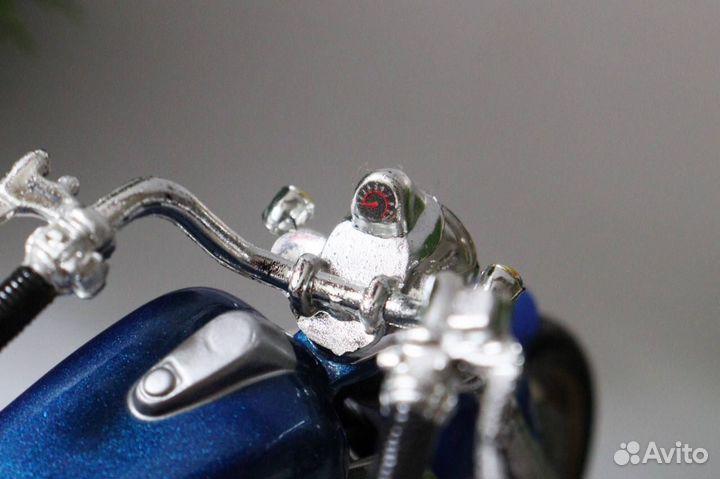 Модель мотоцикла Kawasaki Vulcan 1 18