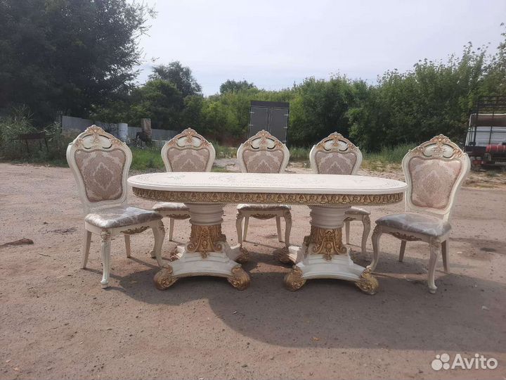 Столы, стулья