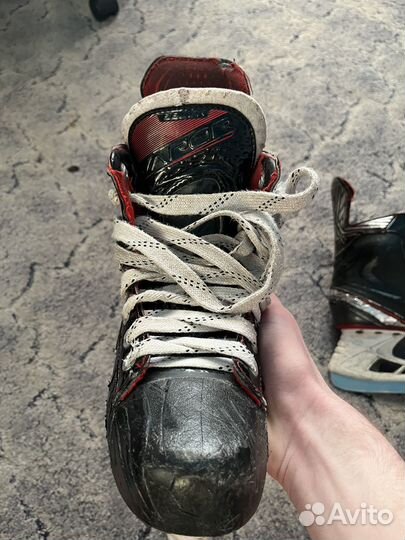 Хоккейные коньки