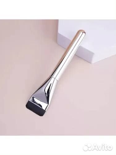 Кисть косметическая