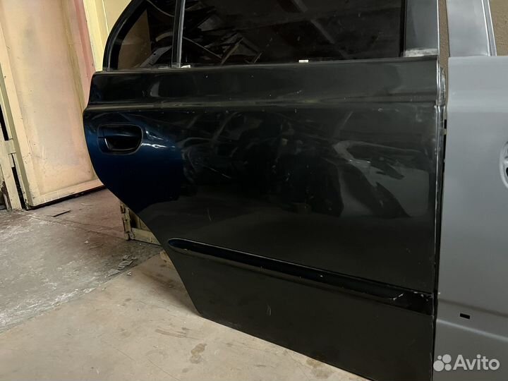 Hyundai accent дверь