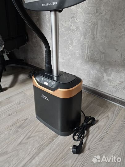 Отпариватель Tefal Pro Style Care