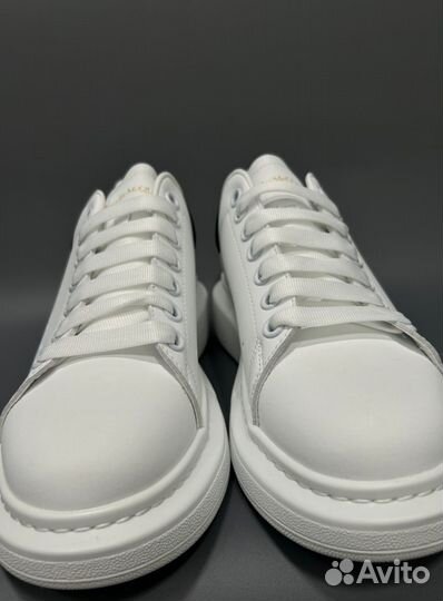 Кеды Alexander Mcqueen белые