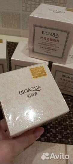 Ночная смягчающая маска для лица с лепестками роз